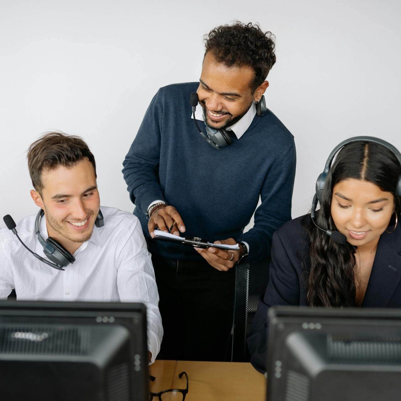 Équipe CallInOut Maroc - 20 ans d'expertise centre d'appels Fès - Service client multilingue